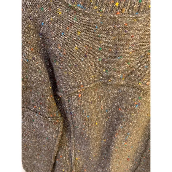 Unique Grey sweater with Speckled Colors - Picture 3 of 3